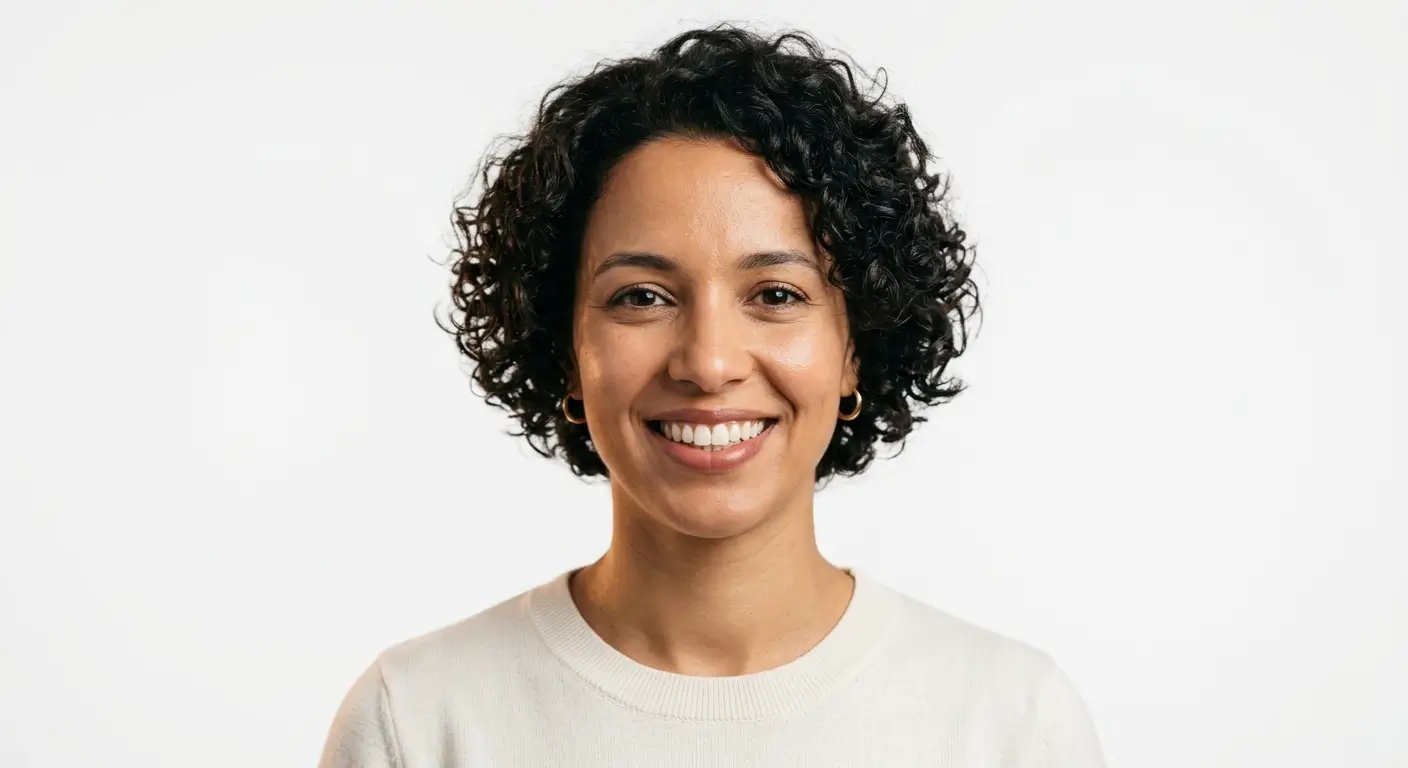 Patiente souriante au Dentiste Dr Ali Bennis, Casablanca